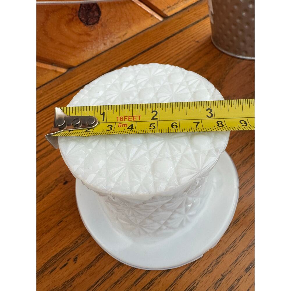 Vintage Fenton Milk Glass Top Hat Daisy and Button Pattern - Picture 11 of 12